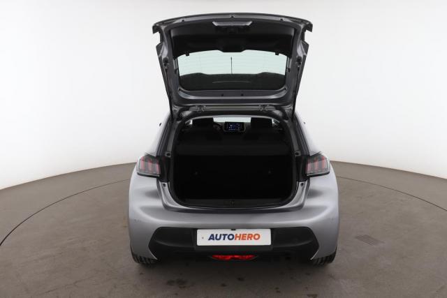 Peugeot 208 image 8