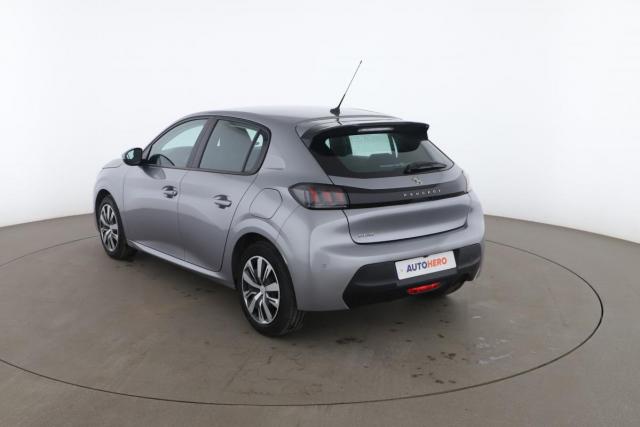 Peugeot 208 image 9