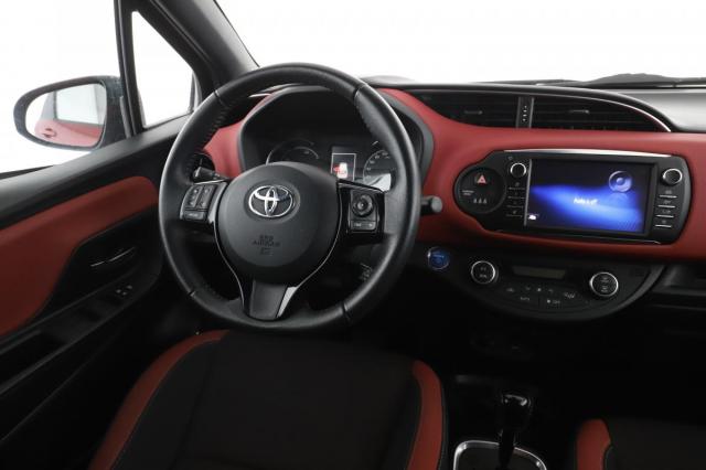 Toyota Yaris image 2