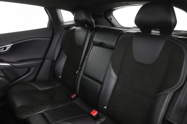 Volvo V40 image 4