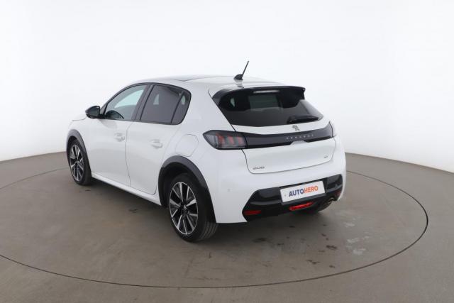 Peugeot 208 image 7