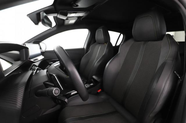 Peugeot 208 image 5