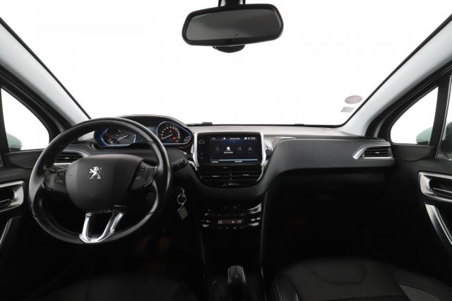 Peugeot 2008 image 8