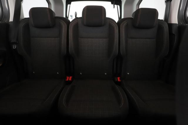 Peugeot Rifter image 9