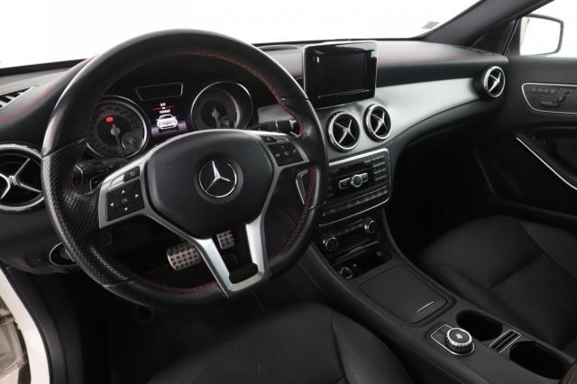 Mercedes Benz Gla image 4