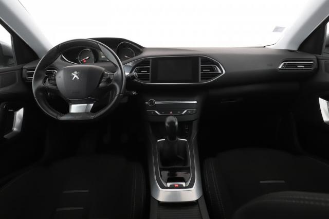 Peugeot 308 image 9