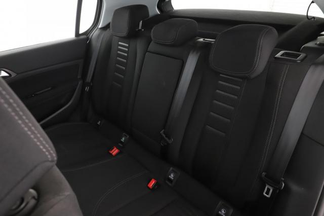 Peugeot 308 image 6