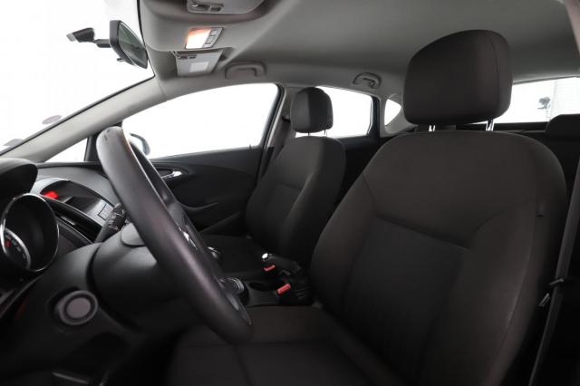 Opel Astra image 9