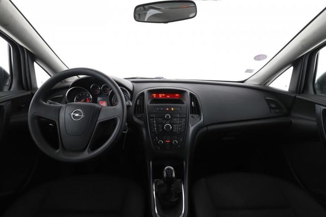 Opel Astra image 6