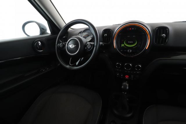 Mini Countryman image 8