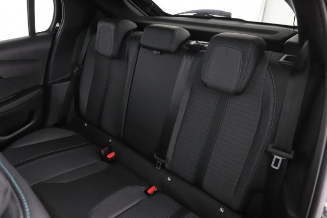 Peugeot 208 image 1