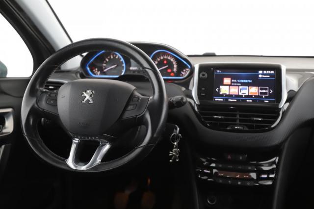 Peugeot 2008 image 8