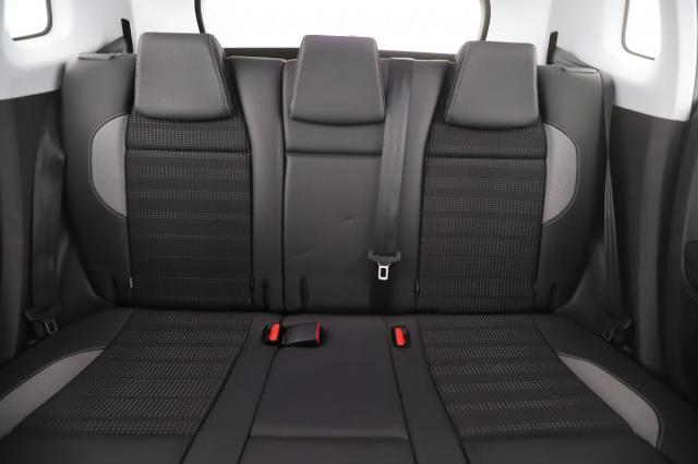 Peugeot 2008 image 3