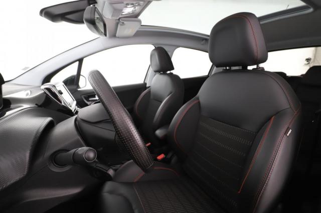 Peugeot 208 image 9