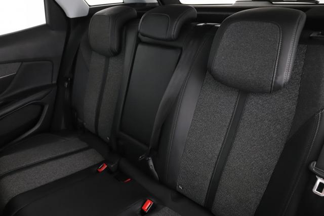 Peugeot 3008 image 6