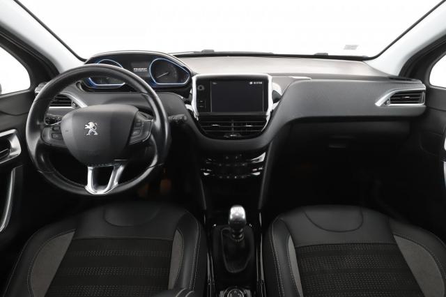 Peugeot 2008 image 3