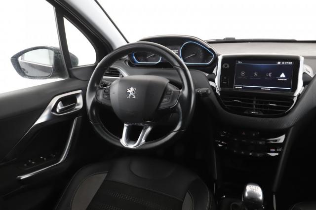 Peugeot 2008 image 2
