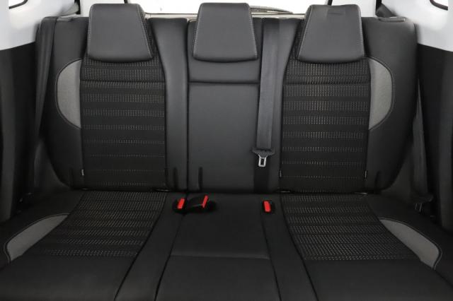 Peugeot 2008 image 7