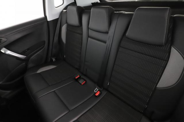 Peugeot 2008 image 4