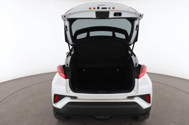 Toyota C-Hr image 9
