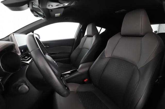 Toyota C-Hr image 6