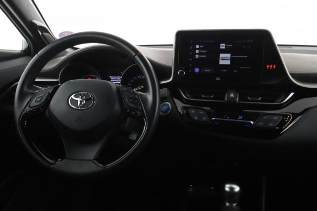 Toyota C-Hr image 7