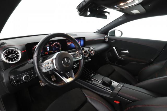 Mercedes Benz Cla image 7