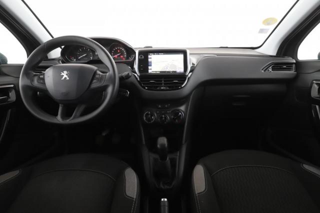 Peugeot 208 image 6