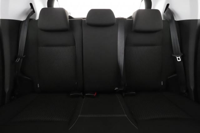 Peugeot 208 image 9