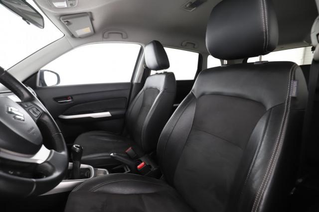 Suzuki Vitara image 2