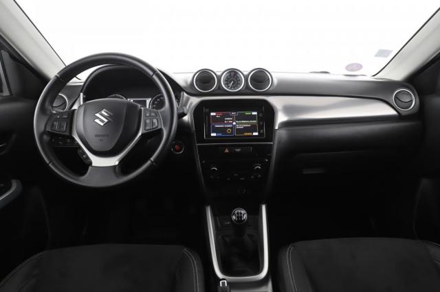 Suzuki Vitara image 6