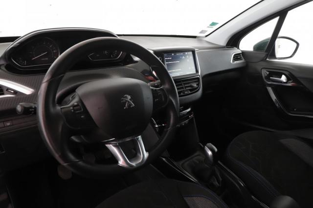 Peugeot 2008 image 7