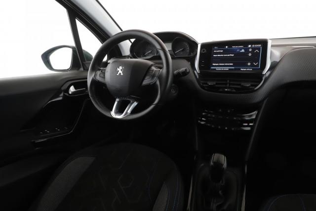 Peugeot 2008 image 1