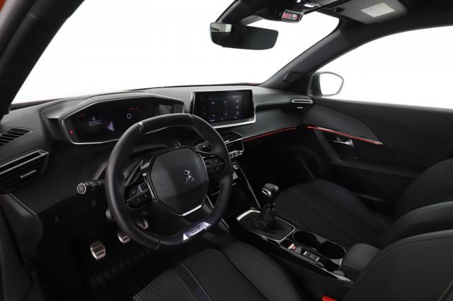 Peugeot 2008 image 9
