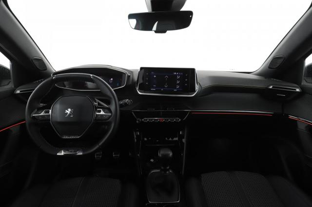 Peugeot 2008 image 1