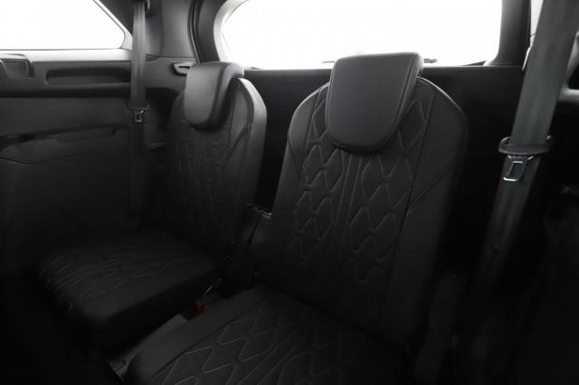 Peugeot 5008 image 3