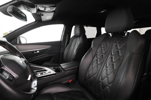 Peugeot 5008 image 2