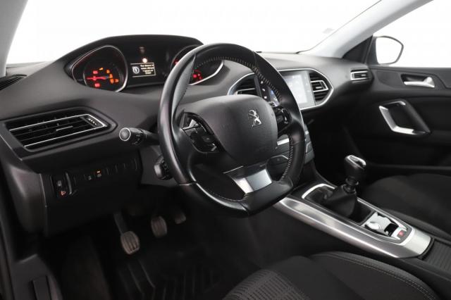 Peugeot 308 image 1