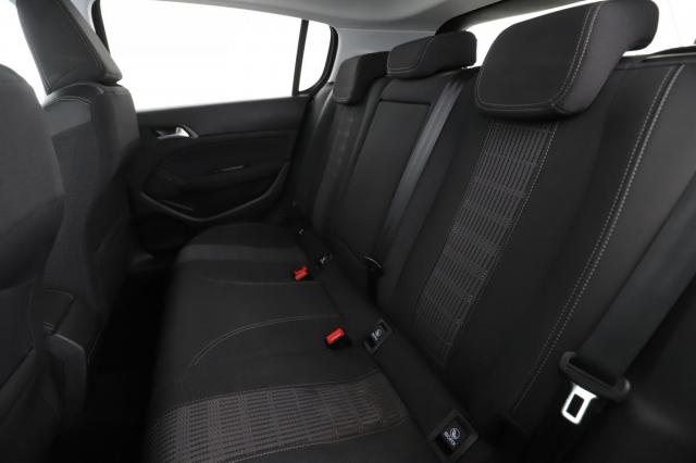 Peugeot 308 image 5