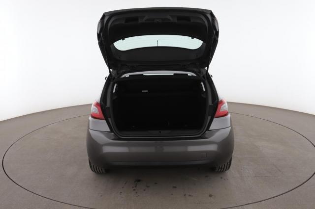 Peugeot 308 image 8