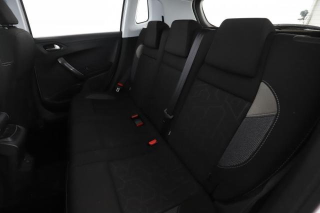 Peugeot 2008 image 8
