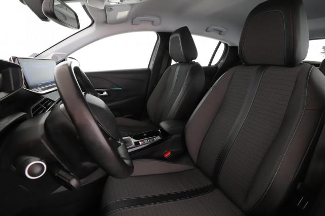 Peugeot 208 image 9