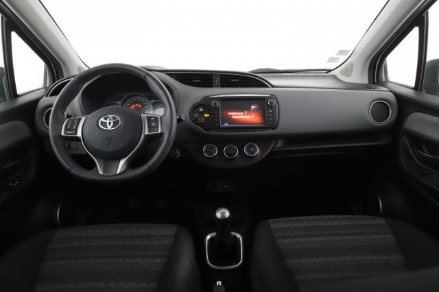 Toyota Yaris image 2
