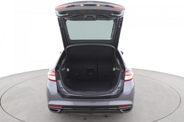 Ford Mondeo image 6