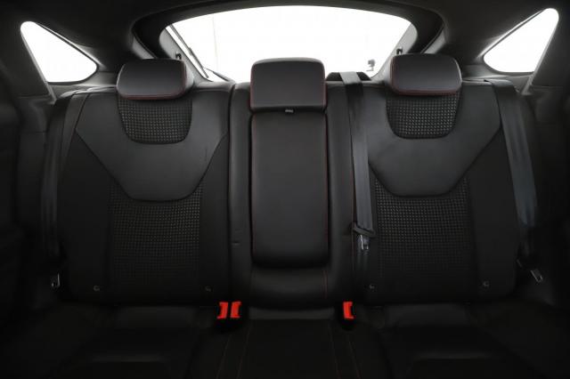 Ford Mondeo image 8