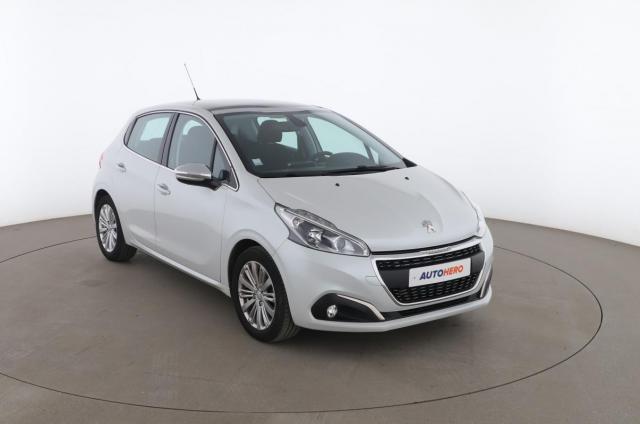 Peugeot 208 image 8