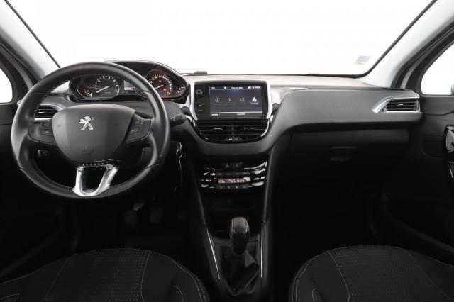 Peugeot 208 image 5