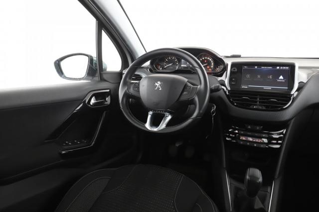 Peugeot 208 image 6
