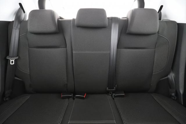 Peugeot 208 image 7