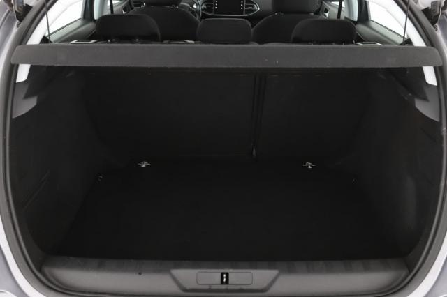 Peugeot 308 image 2